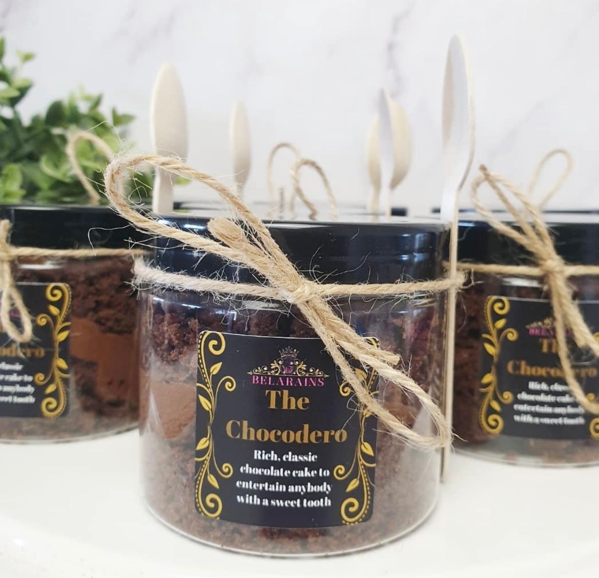 Belarains cake jar