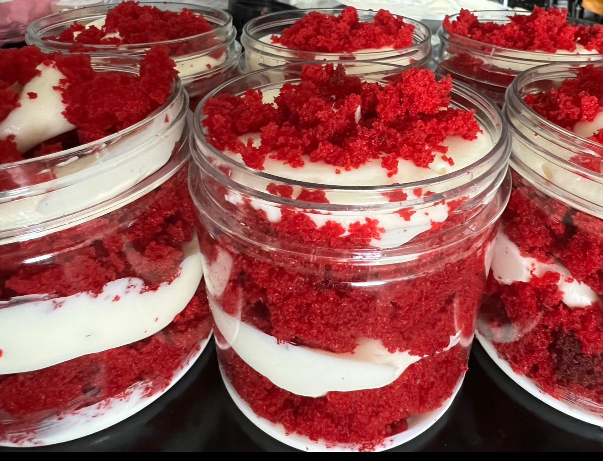 Belarains cake jar